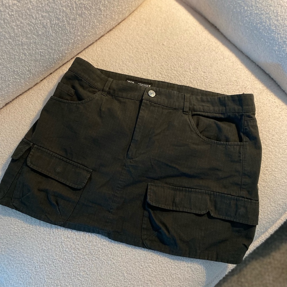 Zara Green Khaki Cargo Miniskirt